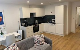 Apartment S-W-4 London